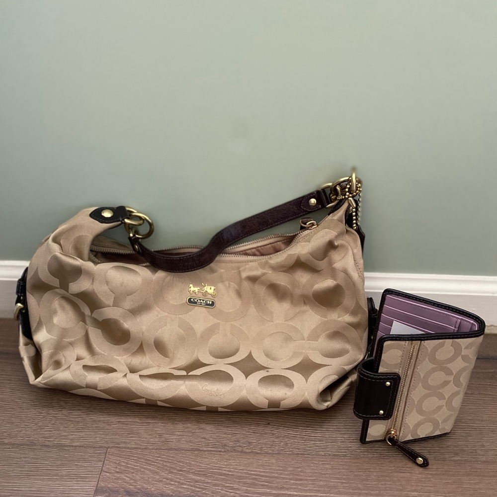Coach purse and wallet